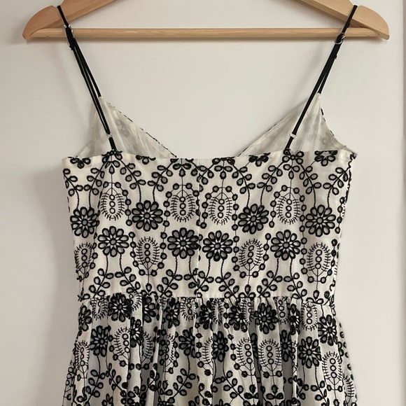 Dress with Eyelet Embroidery - Picture 9 of 9